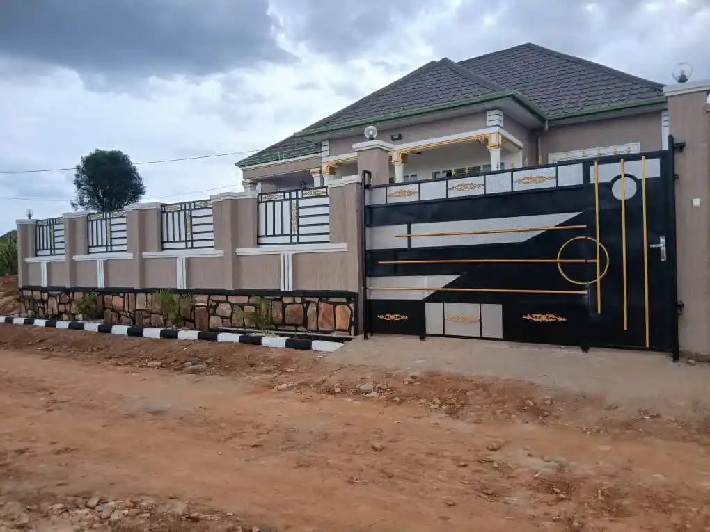 4-Bedroom House for Sale in Nyamata (Near Bus Stop) kuri arret – 65 Million RWF