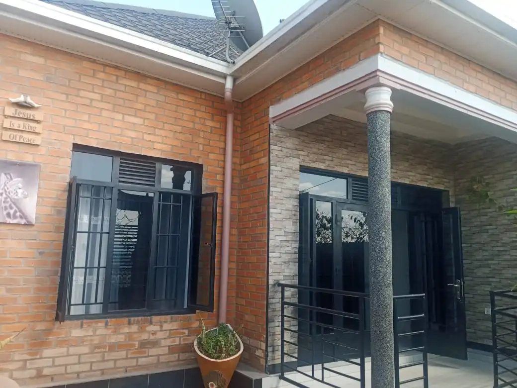 3-Bedroom House for Rent in Masaka – Near the Chinese Hospital | 300,000 RWF/Month