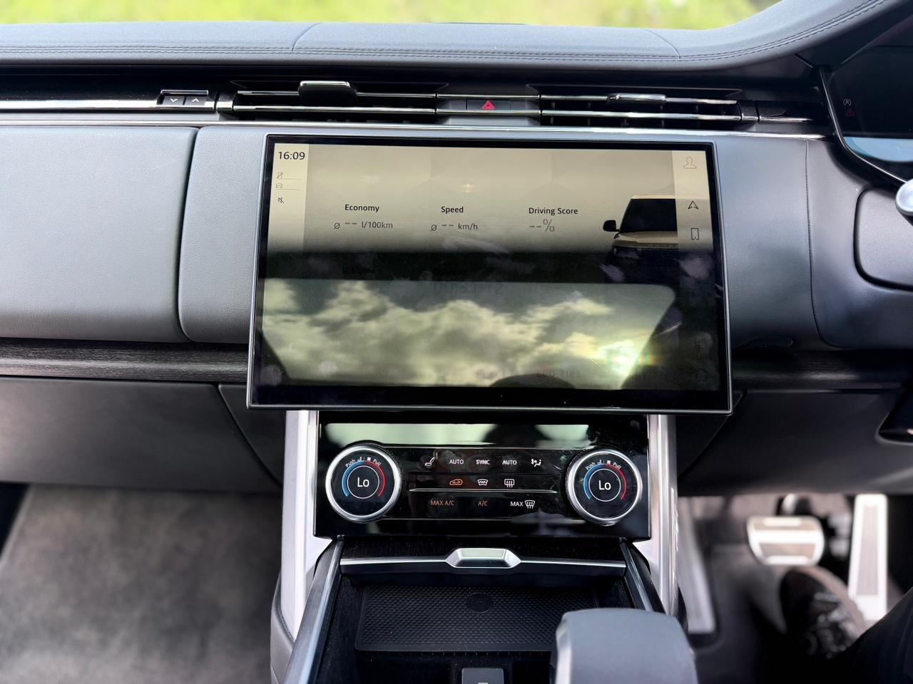 2022 RANGE ROVER VOGUE P400